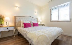 Beachome4U4 / Carcavelos Beach